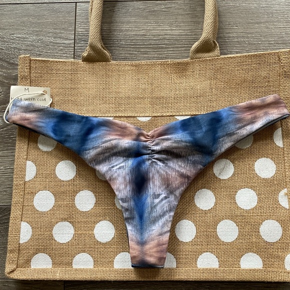 ⭐️ 3 for $25⭐️ NWT ** Cat’s Kimis bikini size M - Picture 3 of 4